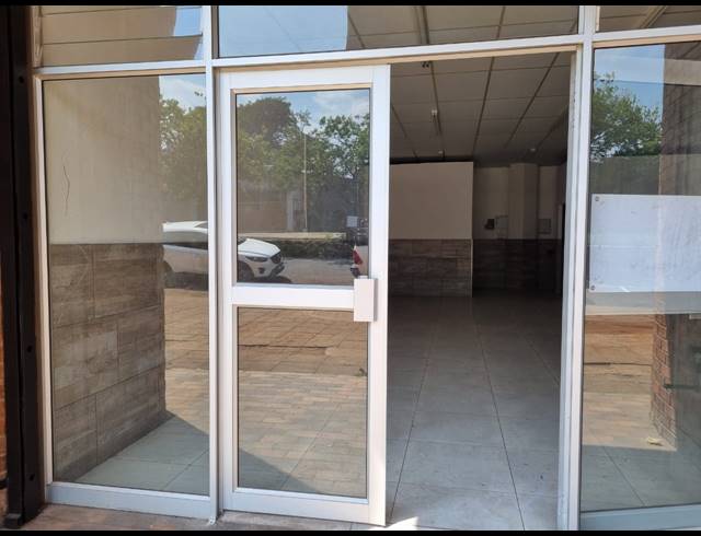 90M² RETAIL TO LET IN WHITE RIVER CENTRAL